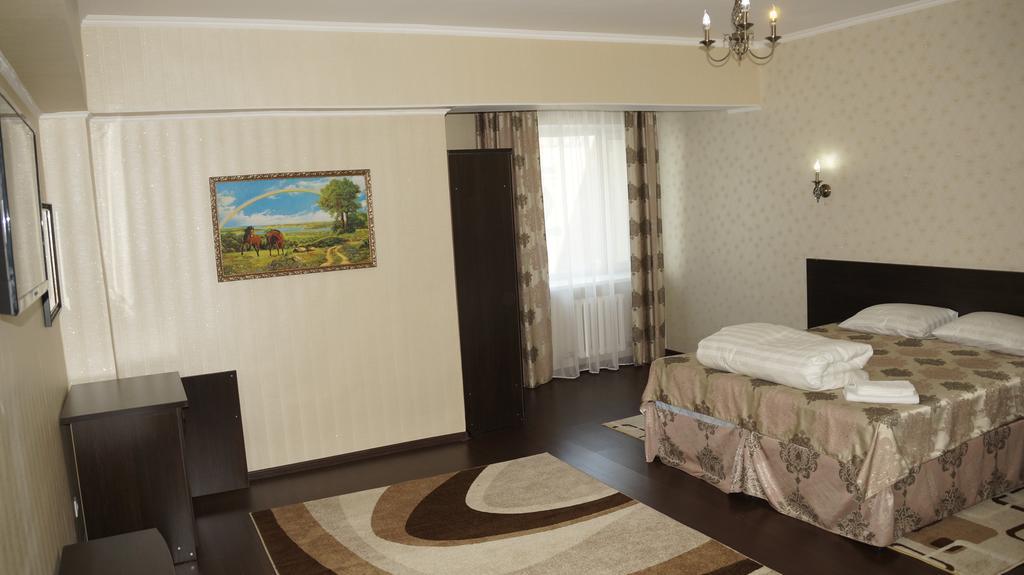 Home Hotel Astana Екстериор снимка