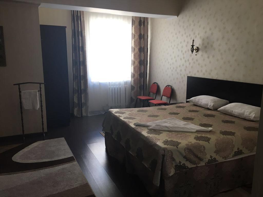 Home Hotel Astana Екстериор снимка