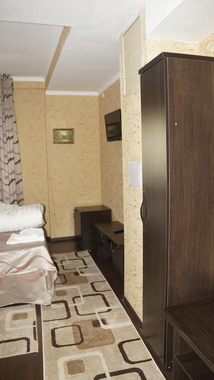 Home Hotel Astana Екстериор снимка
